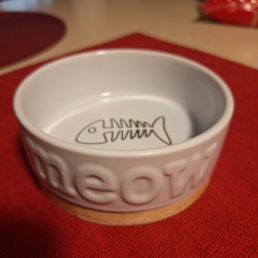 White Cat Bowl with Fish Design